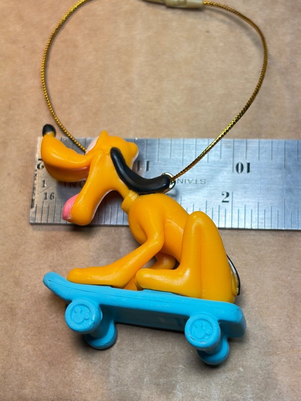 Disney Pluto Christmas Tree Ornament Figure On Skateboard Sf - Picture 9 of 10
